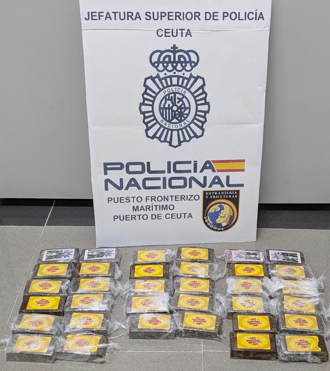 Detenidas tres mujeres con más de 3 kilogramos de droga en la estación marítima de Algeciras