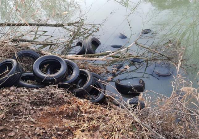 Empresas de Osona denunciadas por verter residuos ilegalmente al río Gurri en Vic