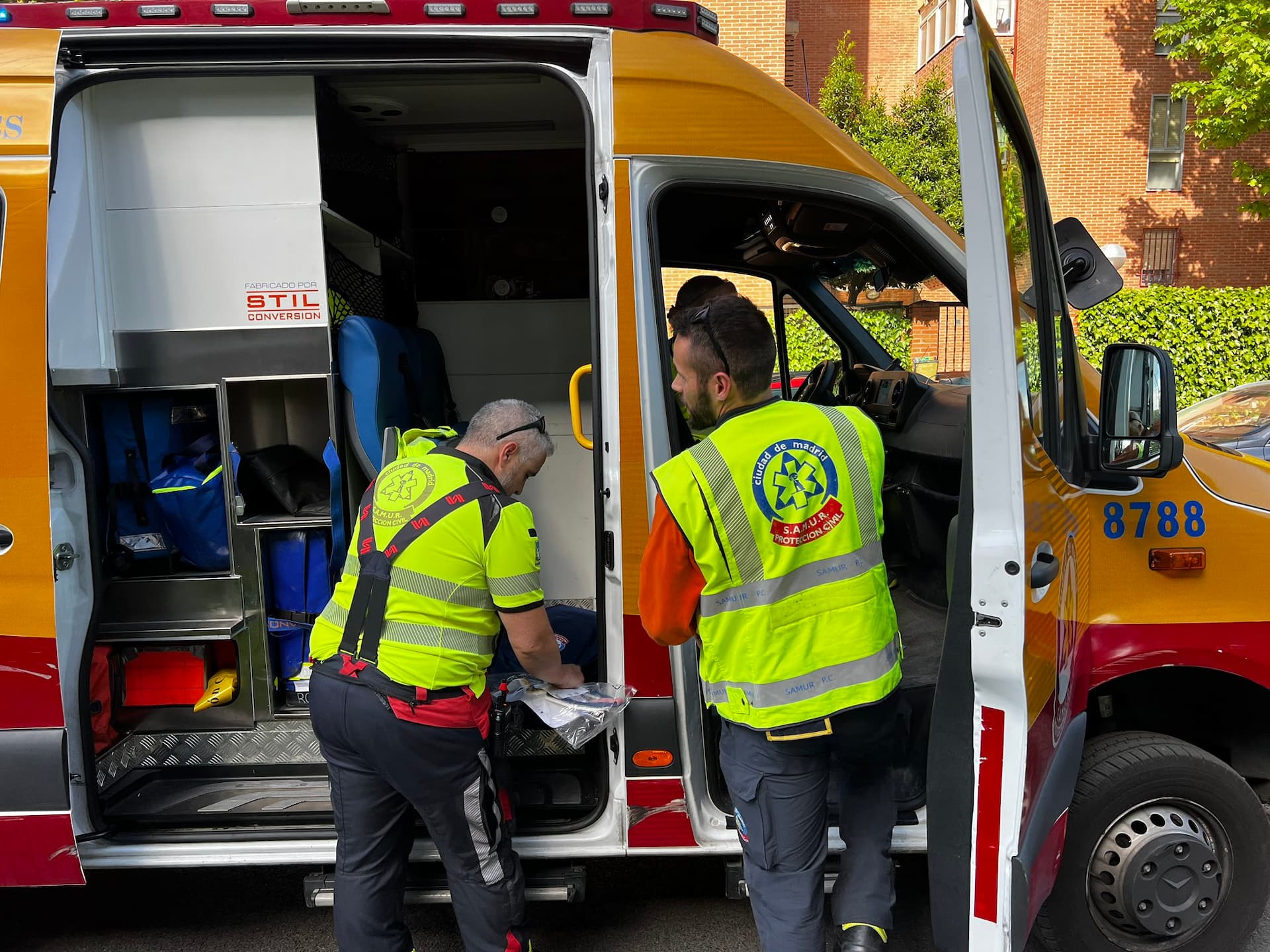 Un peatón herido grave tras ser embestido por un autobús de la EMT en Hortaleza
