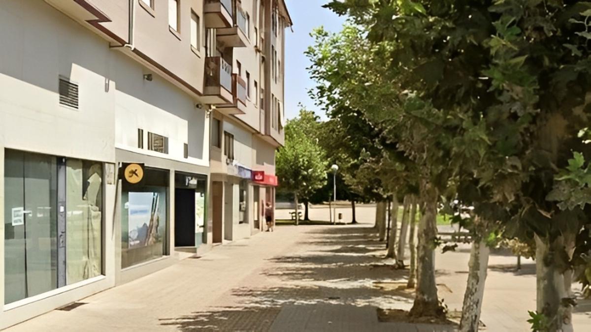 Intento de atraco en sucursal de Caixabank en Ponferrada: Policía busca al presunto ladrón