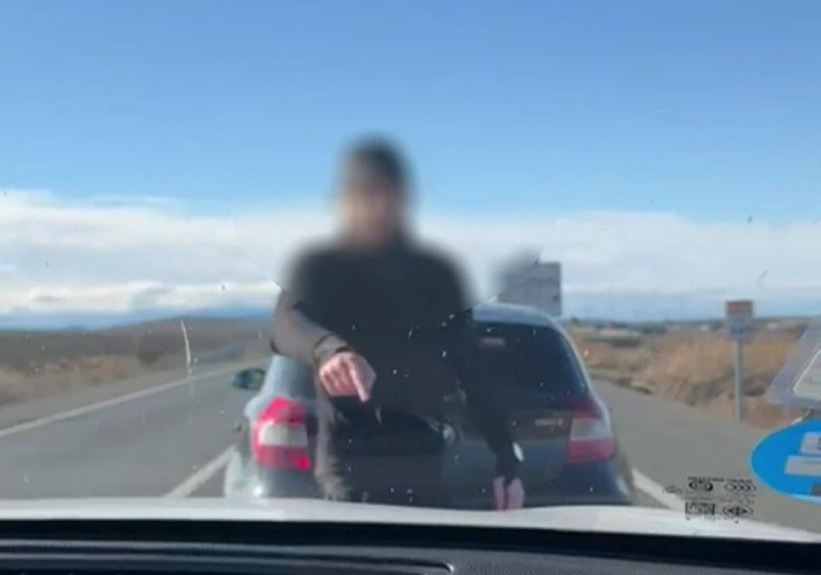 Investigado por conducir de forma temeraria y amenazar a otro vehículo en la N-232, en Alfaro