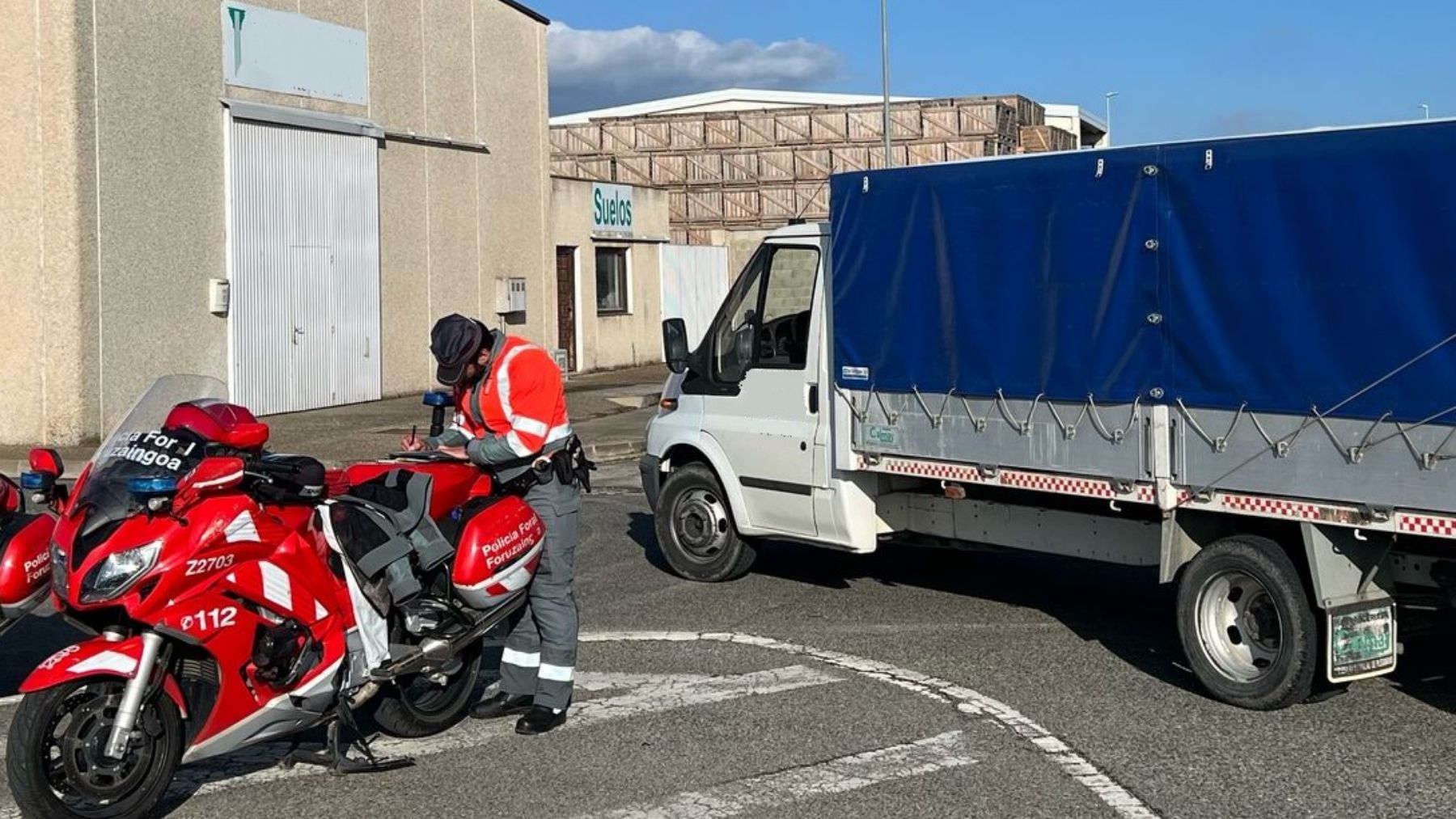 La Policía Foral abre diligencias a 12 personas por diversos delitos y se registran 31 accidentes de tráfico con cinco heridos graves.