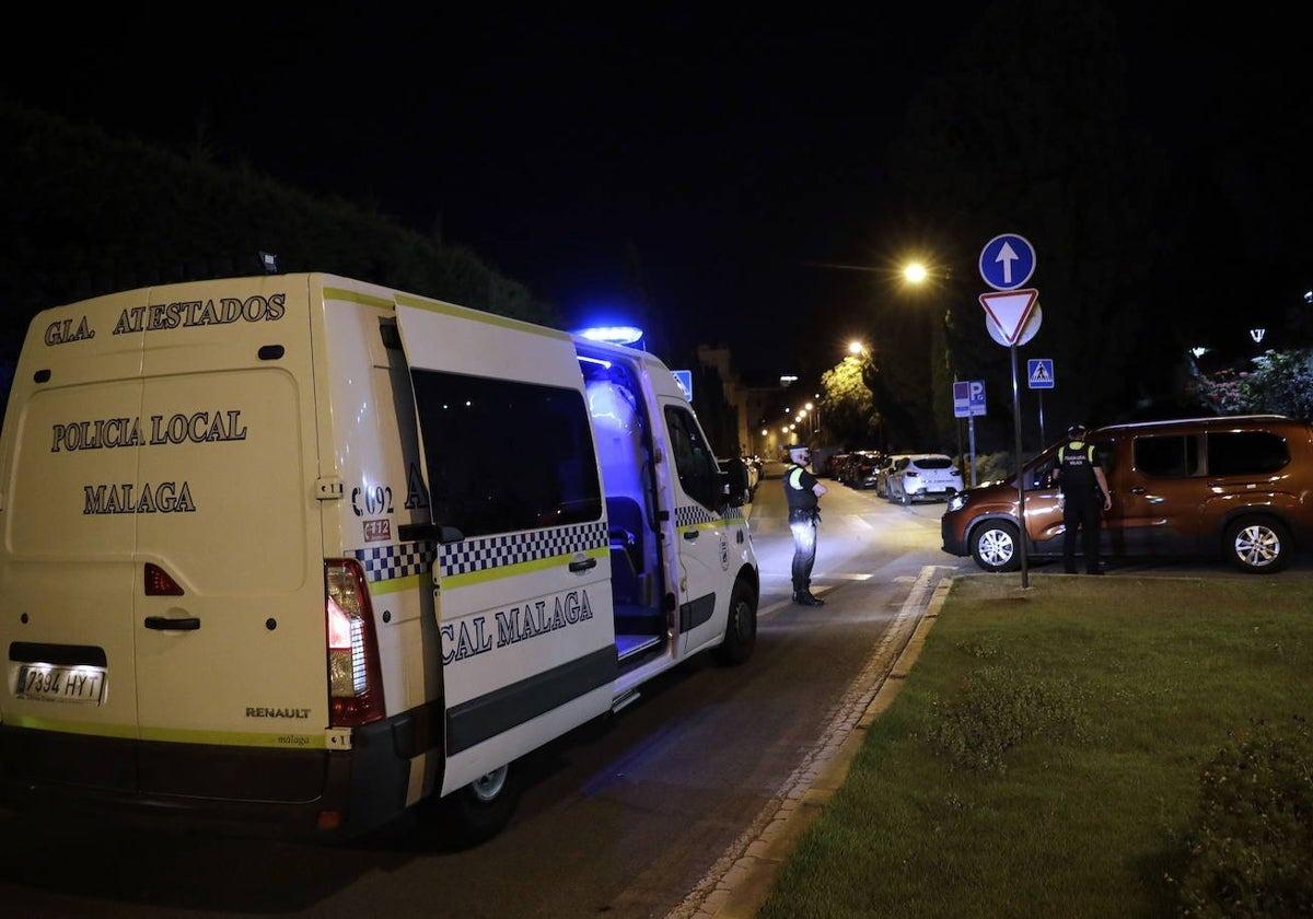 Buscan en Málaga a un conductor que se fugó tras atropellar a un policía que iba al trabajo