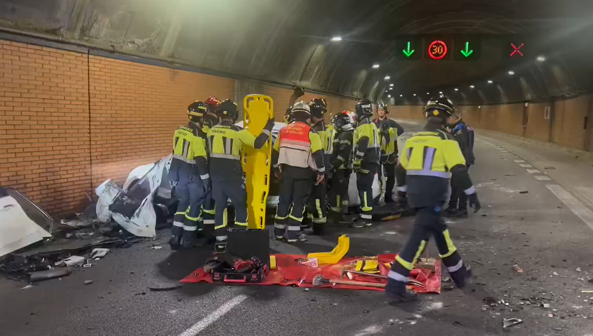 Trágico accidente en el túnel de María de Molina: Joven de 32 años pierde la vida en violento choque