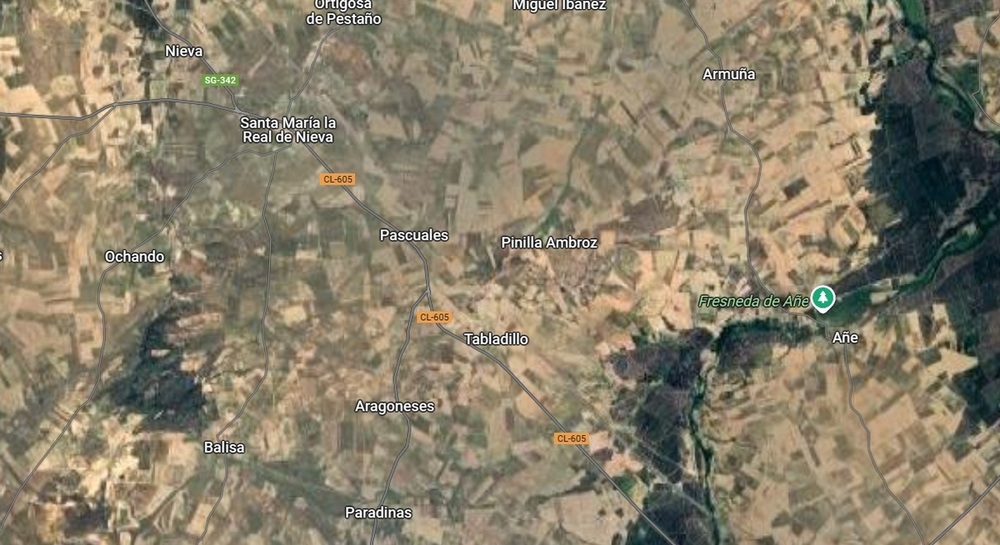 Vuelca un camión en la CL-605 cerca de Santa María