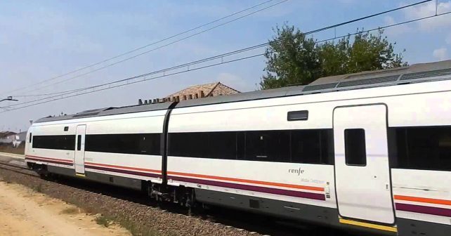 Incidente en el tren Huelva-Sevilla tras atropellar a un animal