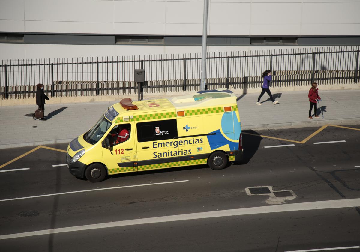 Herido un motorista en Carbajosa de la Sagrada tras colisionar con un coche