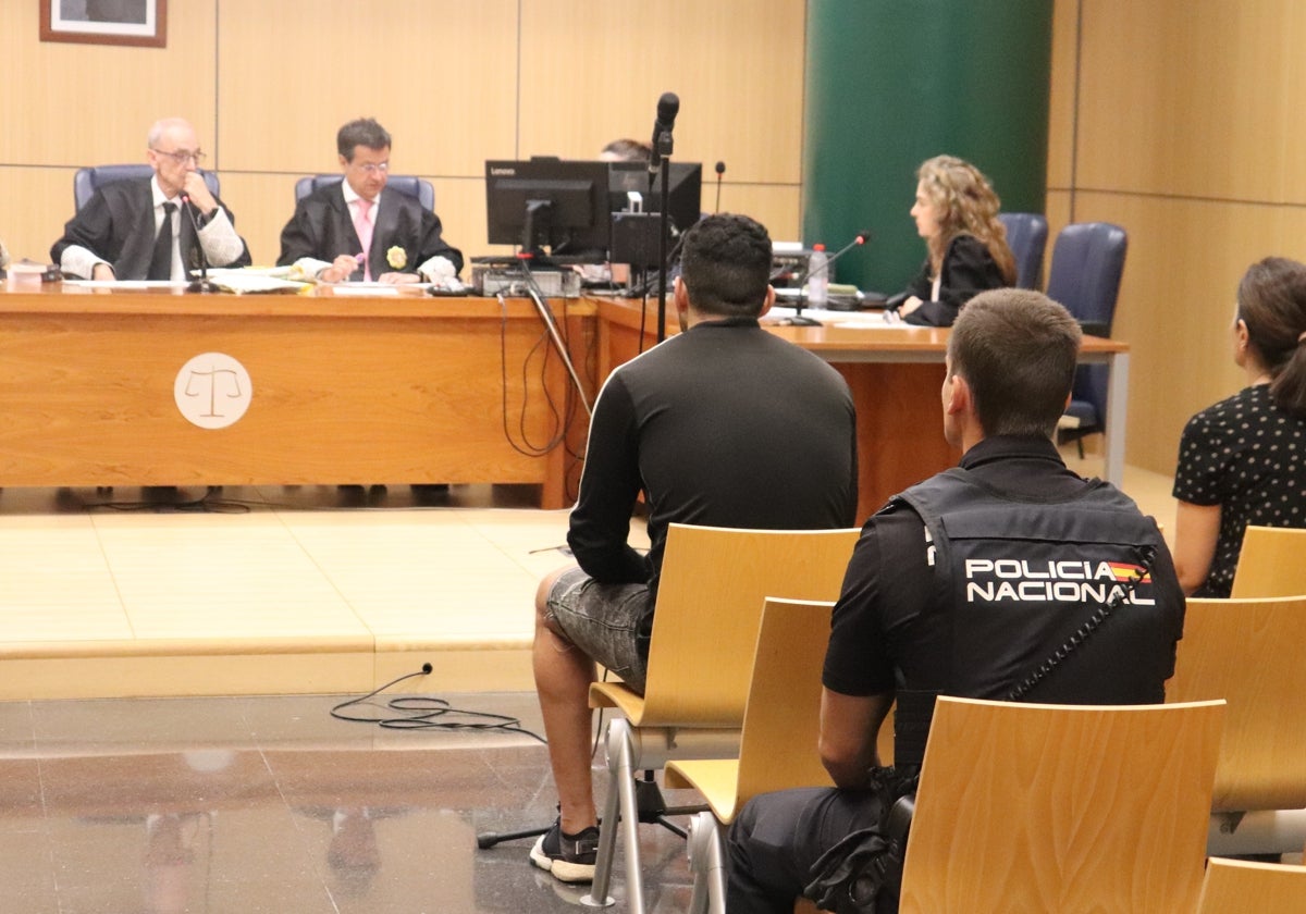 Una víctima de agresión sexual exculpa en el juicio al hombre que le colocó un cúter en el cuello
