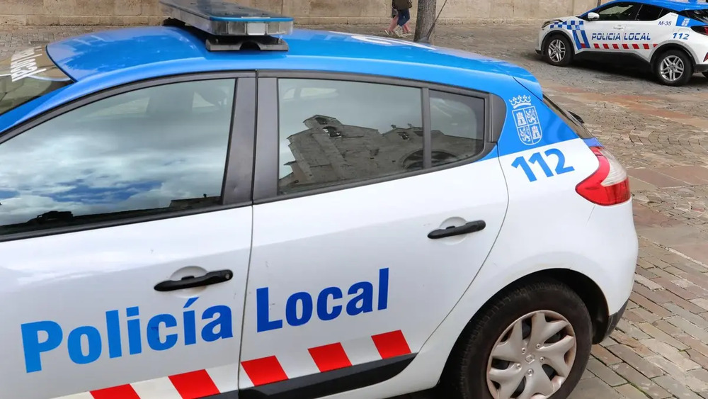 La Policía Local halla a una menor en condiciones insalubres