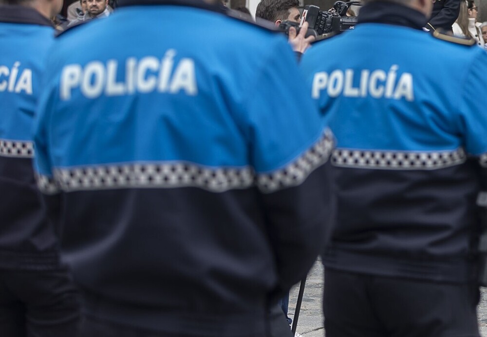 La Policía Local alerta de una estafa por una falsa revista