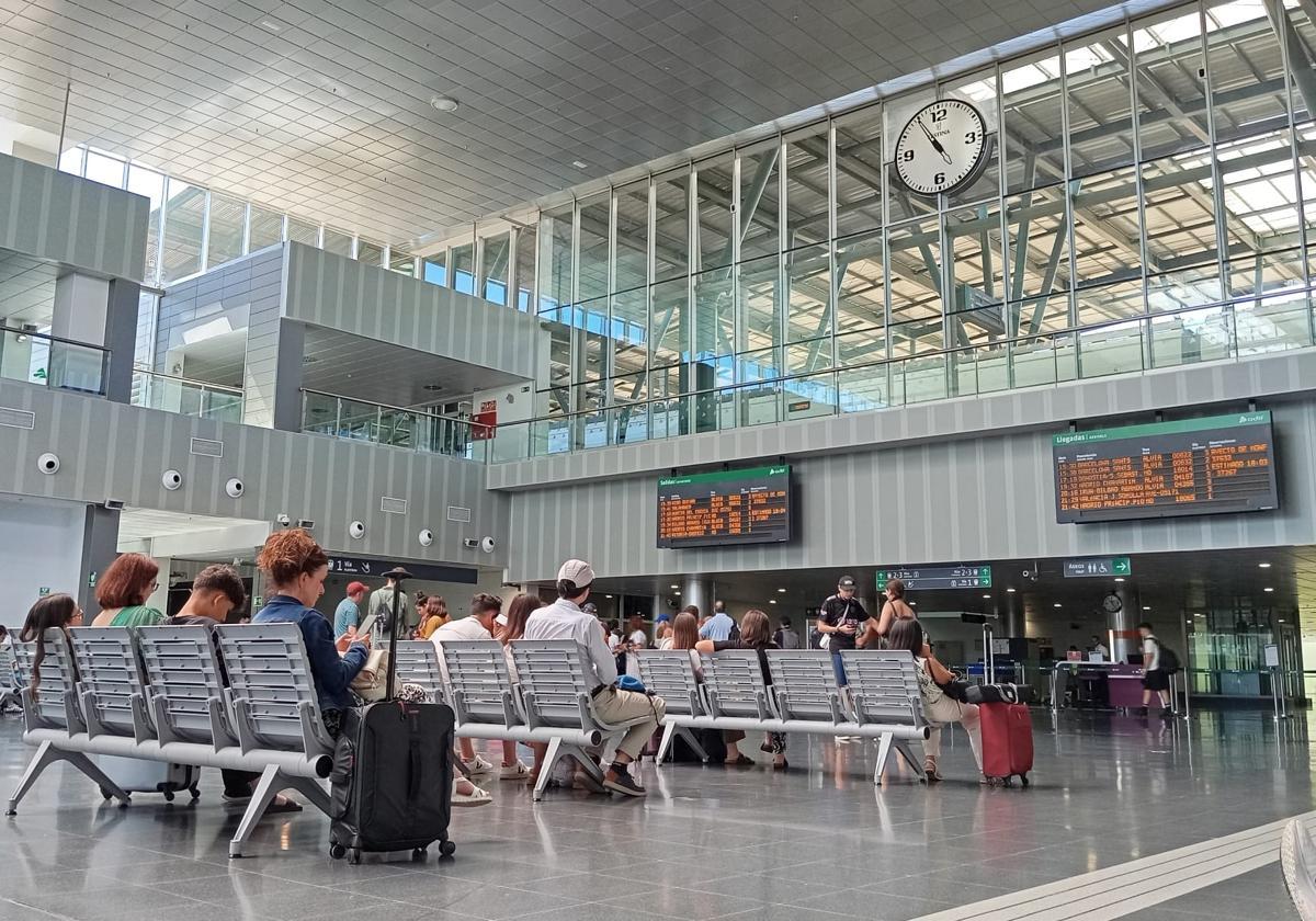 Avería en la estación Rosa Manzano de Burgos interrumpe circulación ferroviaria y deja a 200 personas varadas
