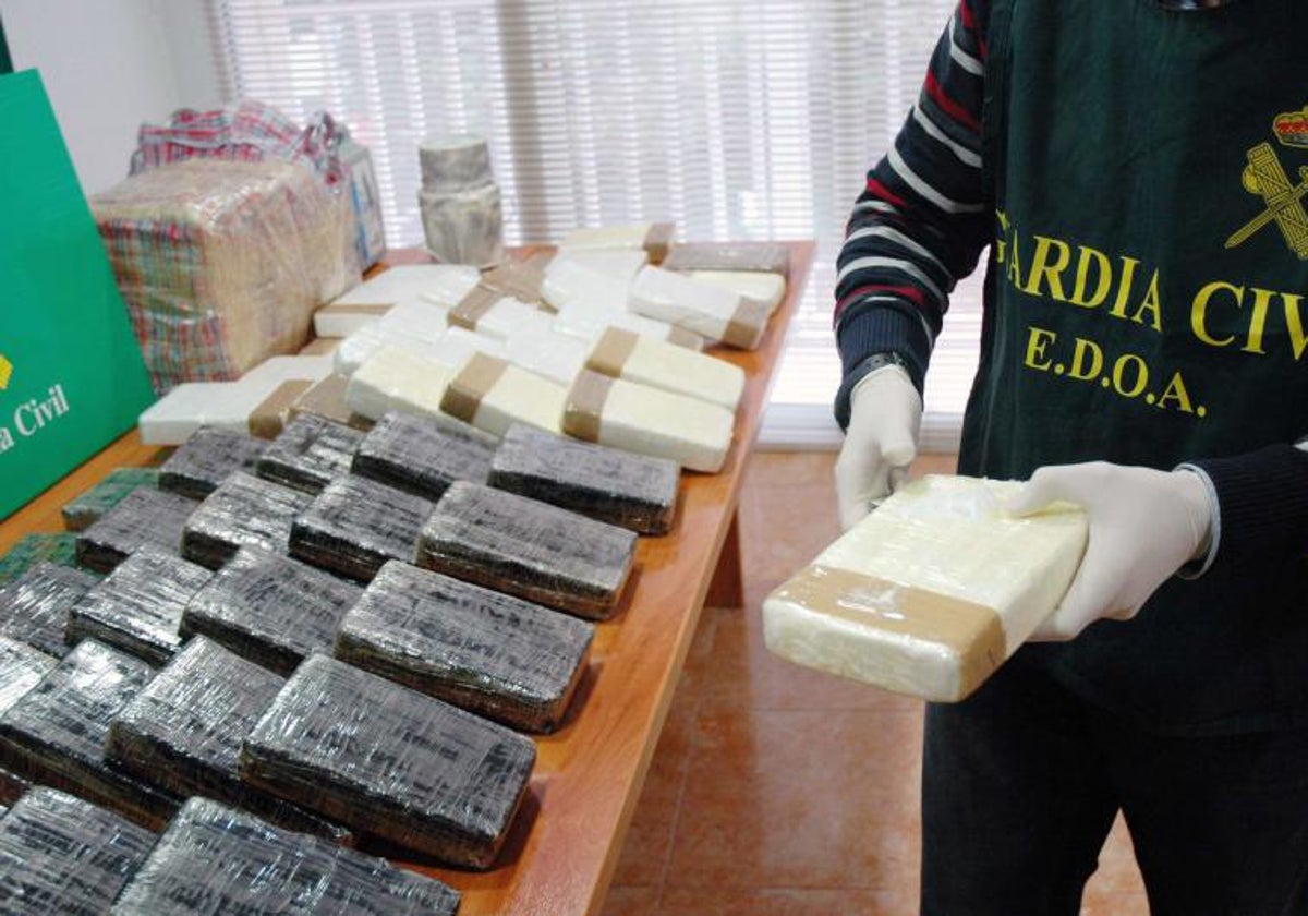 Encarcelados cuatro narcos, dos de ellos estibadores, por su relación con un alijo de 700 kilos de cocaína