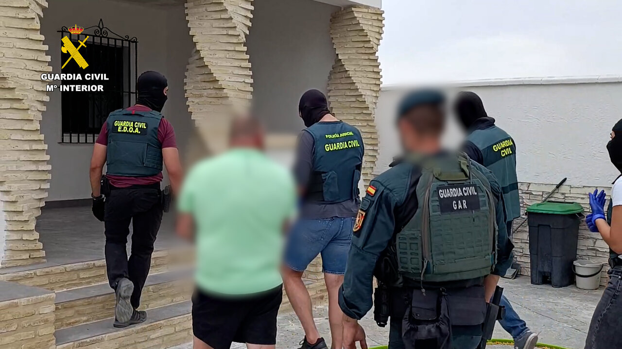 Nuevo golpe al tráfico de 'coca': 17 detenidos y 7 toneladas de droga y numerosas armas incautadas