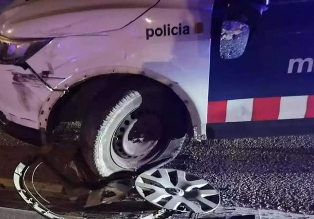 Detenido en Gelida un joven temerario que dañó tres vehículos policiales en una peligrosa persecución