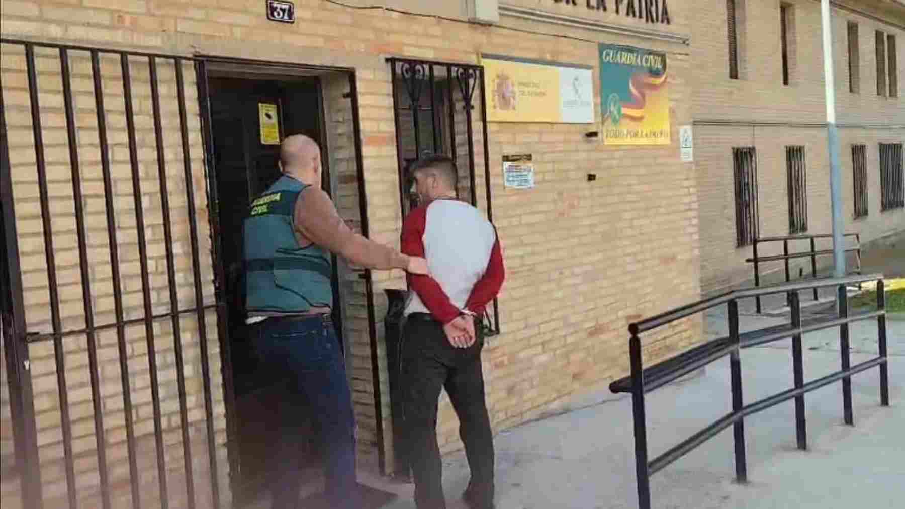 Detenido en Navarra el ladrón de coches que tenía atemorizados a los vecinos de un pueblo