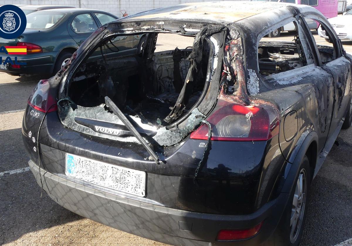 Detenido un hombre de 35 años por prender fuego a un coche robado en Salamanca