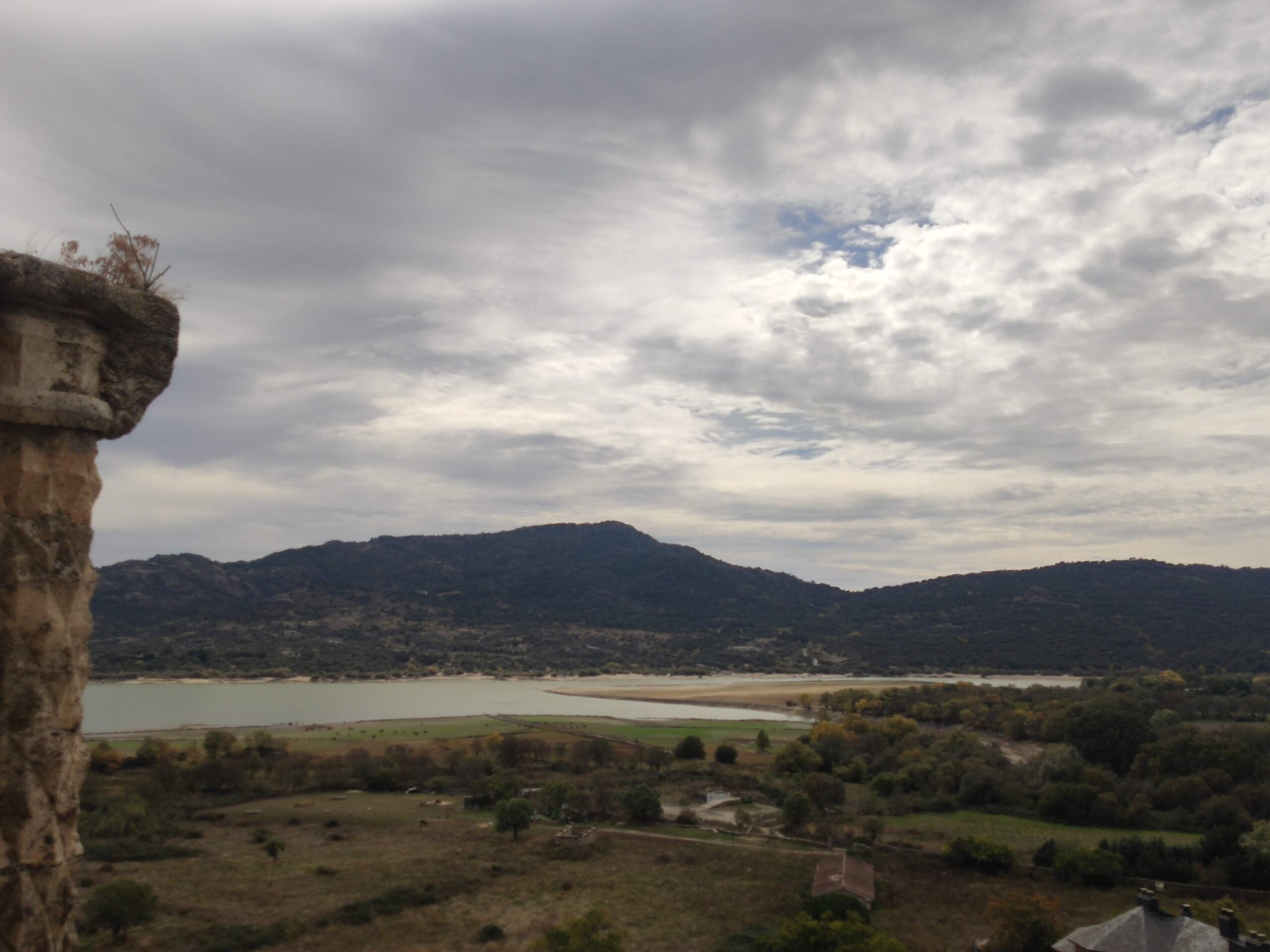 Encuentran un cadáver flotando en el embalse de Manzanares El Real