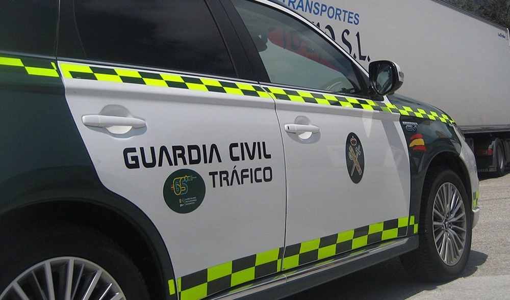 Dos heridos en una colisión entre un camión y una furgoneta