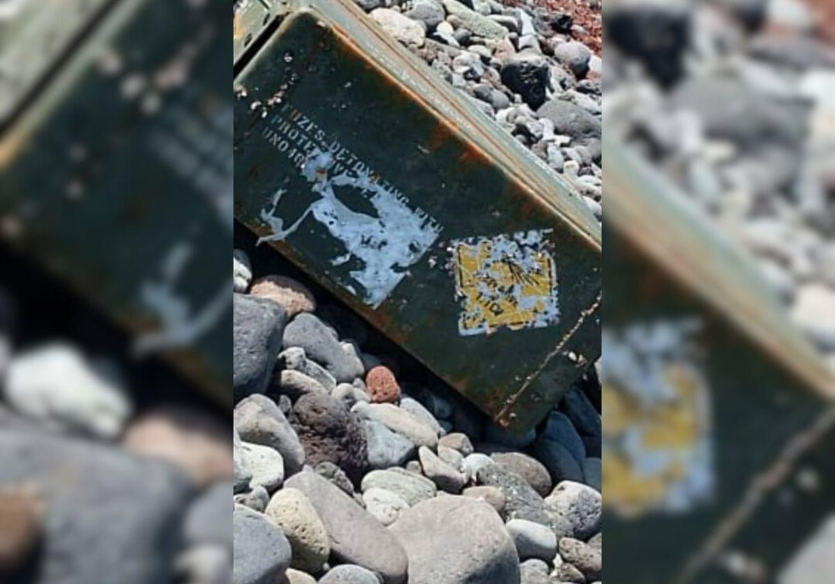 Insólito hallazgo en Telde: un joven grancanario encuentra una caja con munición y granadas en una playa