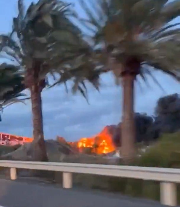 Un incendio en un almacén abandonado causa alarma en El Burrero, Ingenio