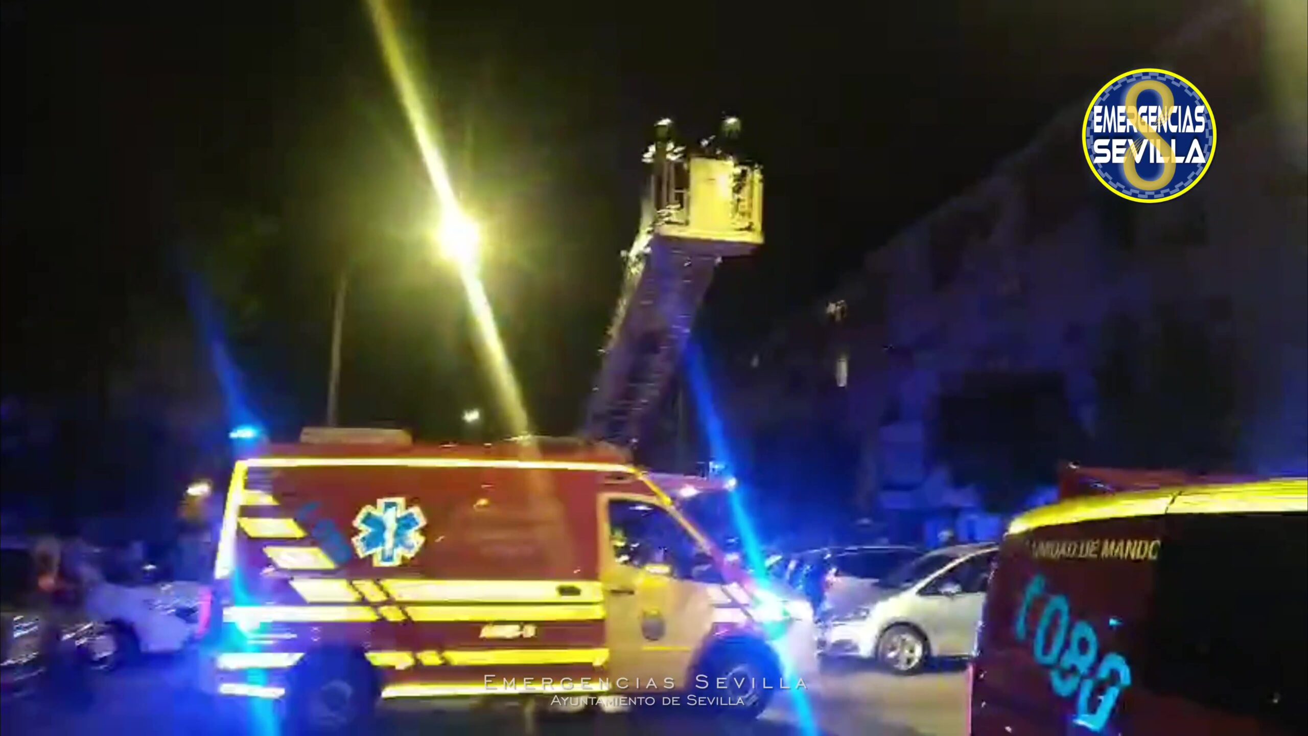 Evacuados un menor y cuatro mujeres por un incendio de vivienda en el barrio de Amate