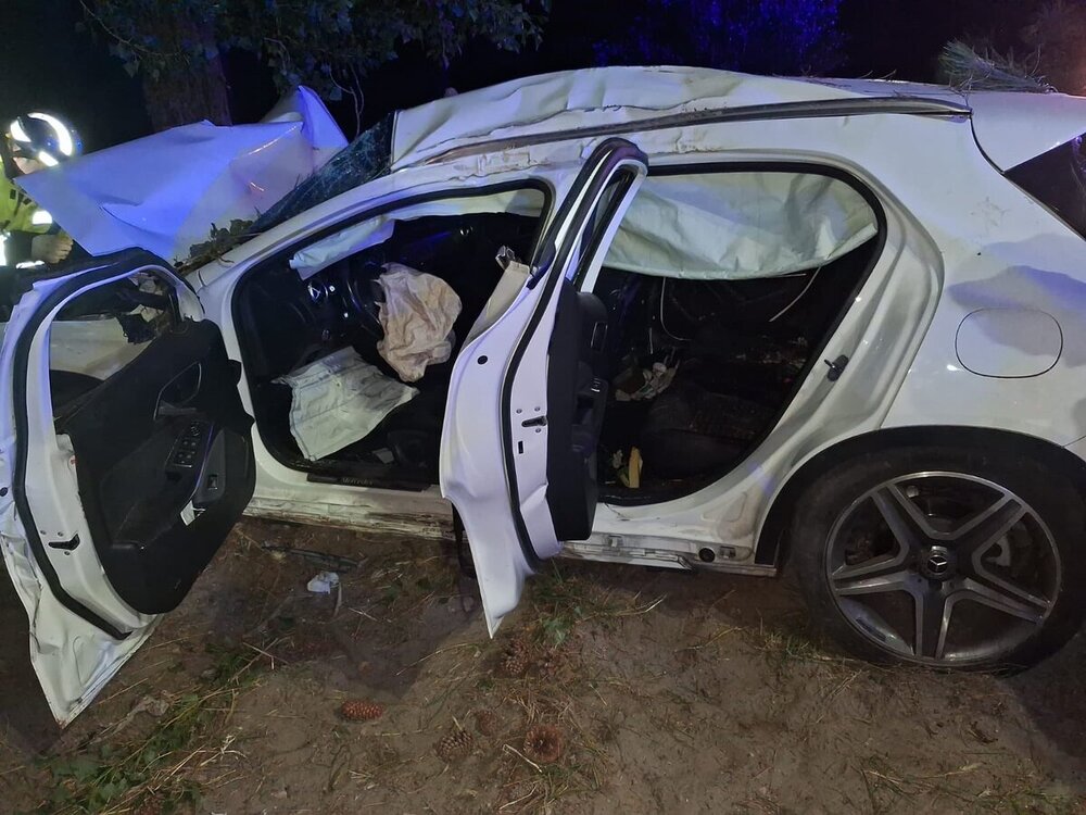 Herida una mujer tras volcar su coche en la SG-205