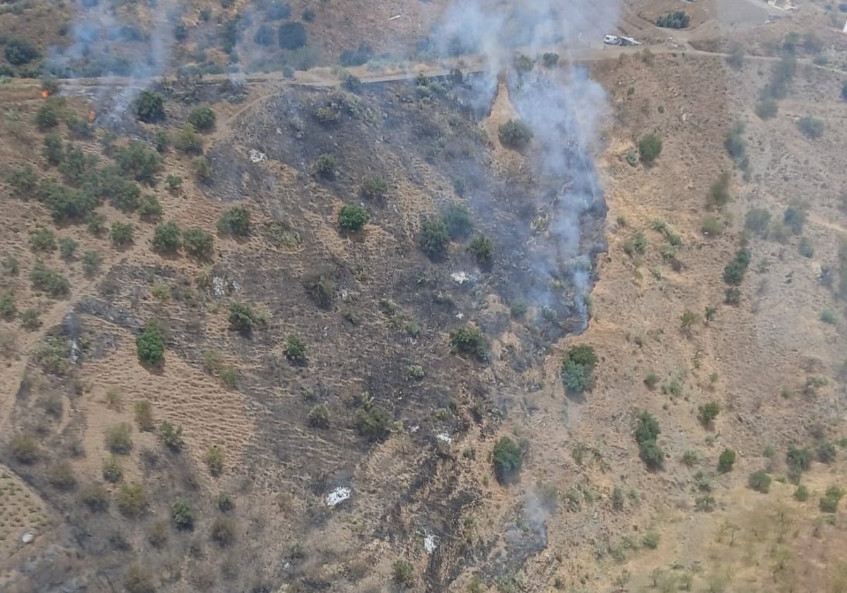 Declarado un incendio forestal en Moclinejo