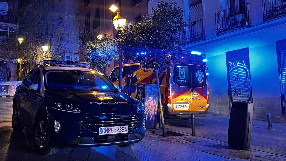 Noche de caos en Lavapiés: cinco policías heridos y cuatro detenidos tras una reyerta
