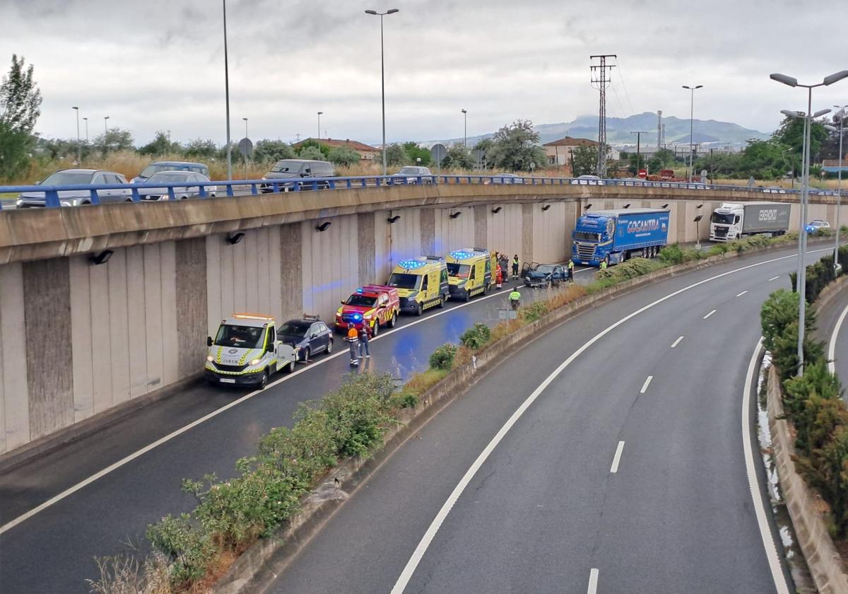 Siete personas resultan heridas en dos accidentes simultáneos en Logroño