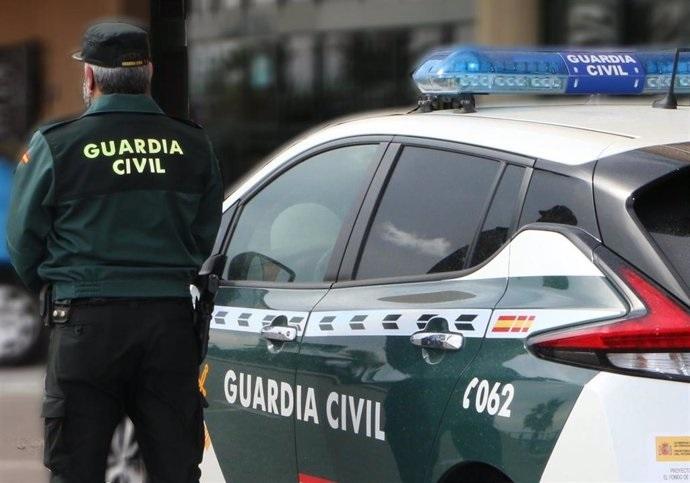 Un agente de la Guardia Civil. - Archivo