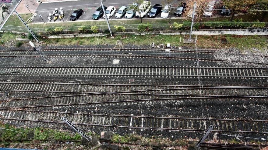 Una joven fallece electrocutada tras subir a un vagón de tren en la estación alavesa de Albeniz