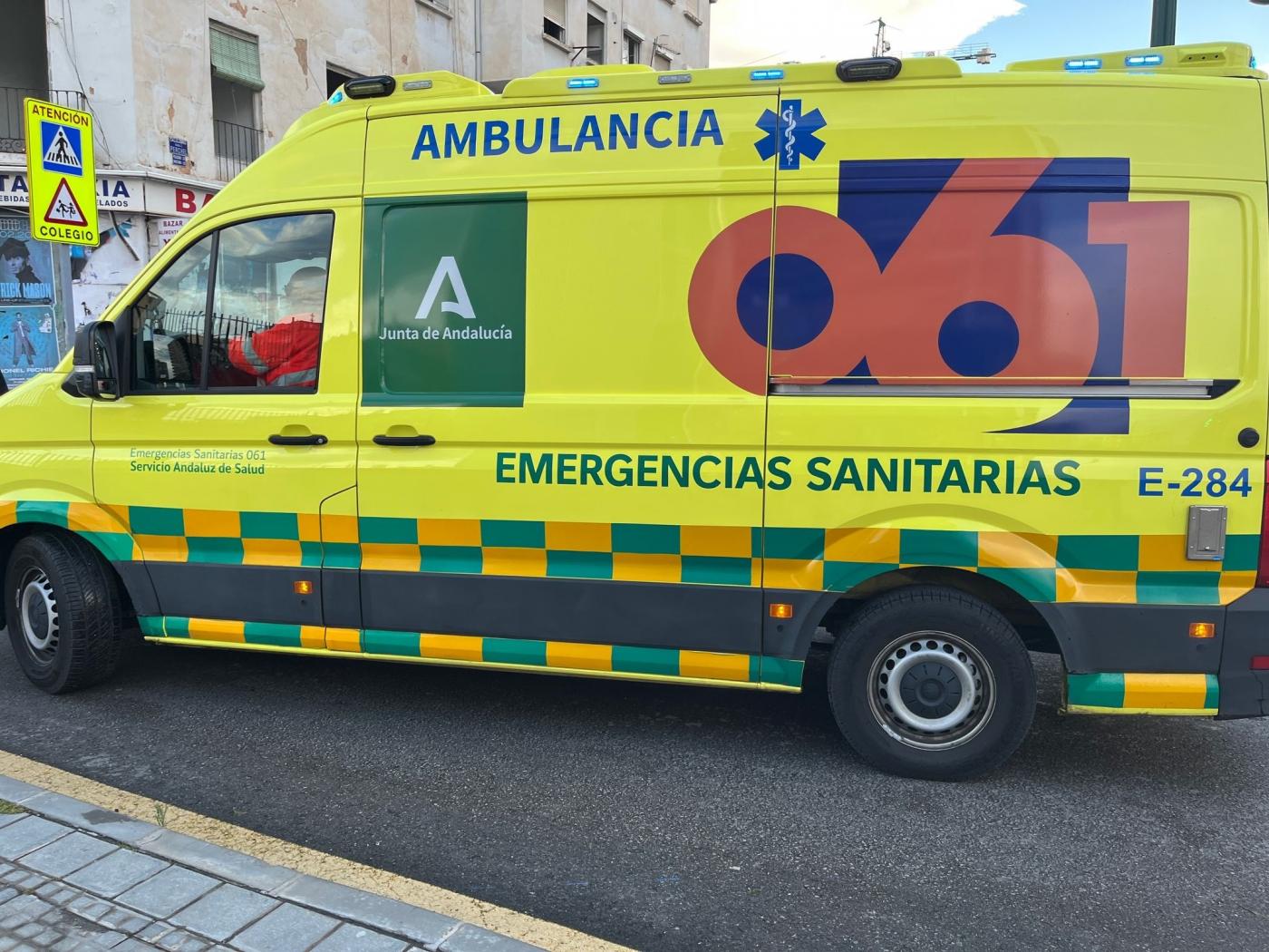 Una ambulancia de emergencias. - Archivo