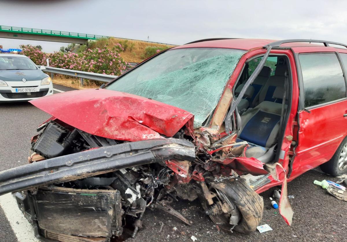 Muere un conductor de 77 años en un choque frontal entre dos coches en la EX-A1 cerca de Moraleja