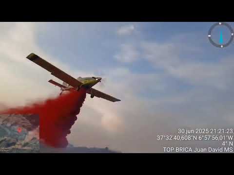 As&iacute; combate el Infoca por aire el incendio de Cala&ntilde;as