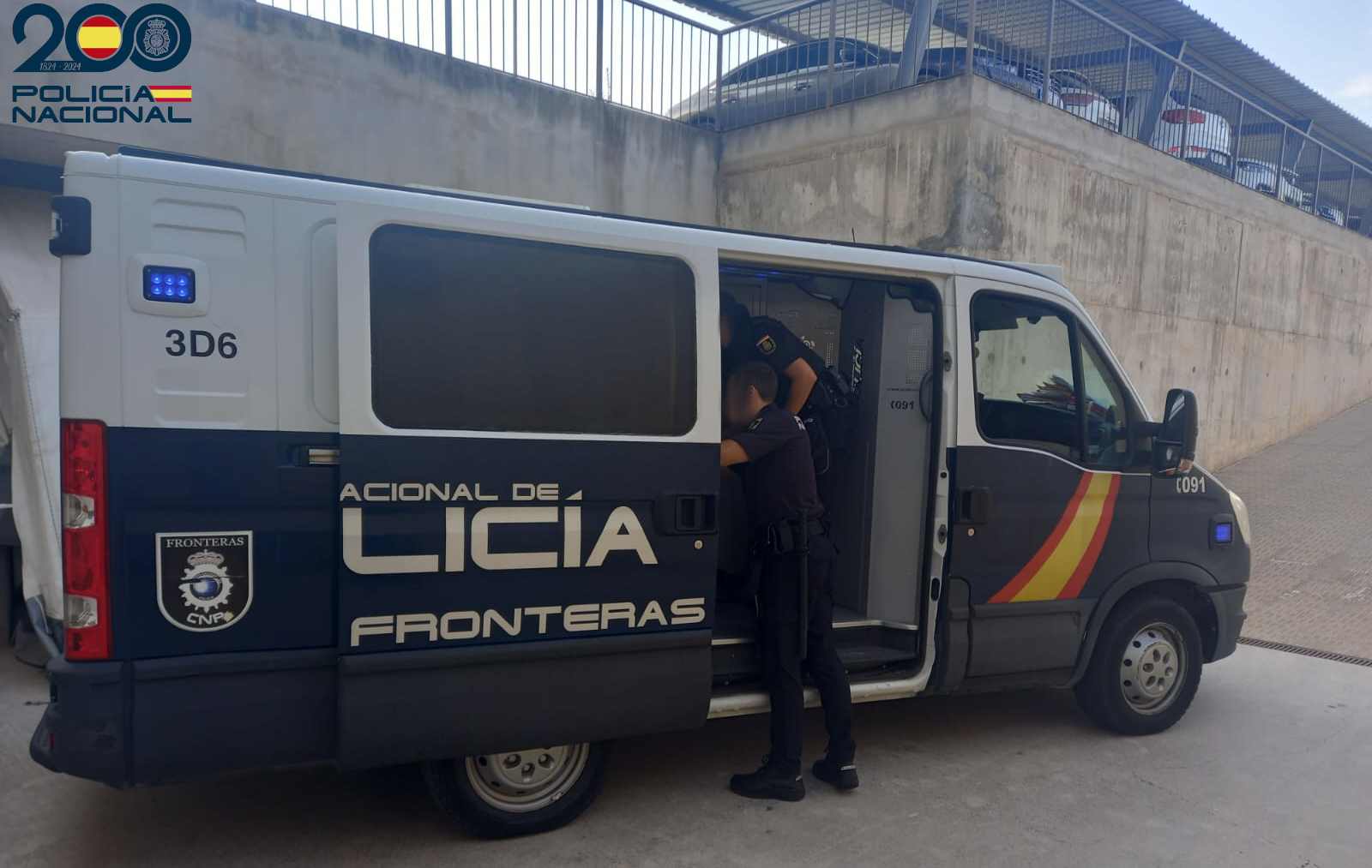 Detenido un libanés por intentar pagar la factura de un hostal de Ibiza con tarjetas de crédito robadas
