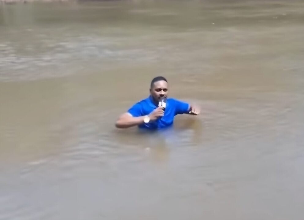 Vídeo: Periodista halla el cuerpo de una niña mientras informaba sobre su desaparición