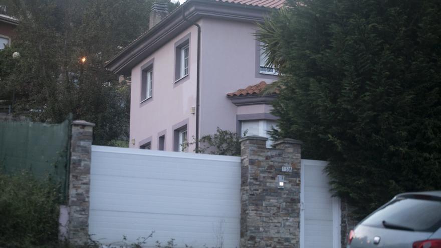 La Fiscalía pide 25 años de cárcel para los padres acusados de encerrar a sus hijos durante años en su casa de Oviedo
