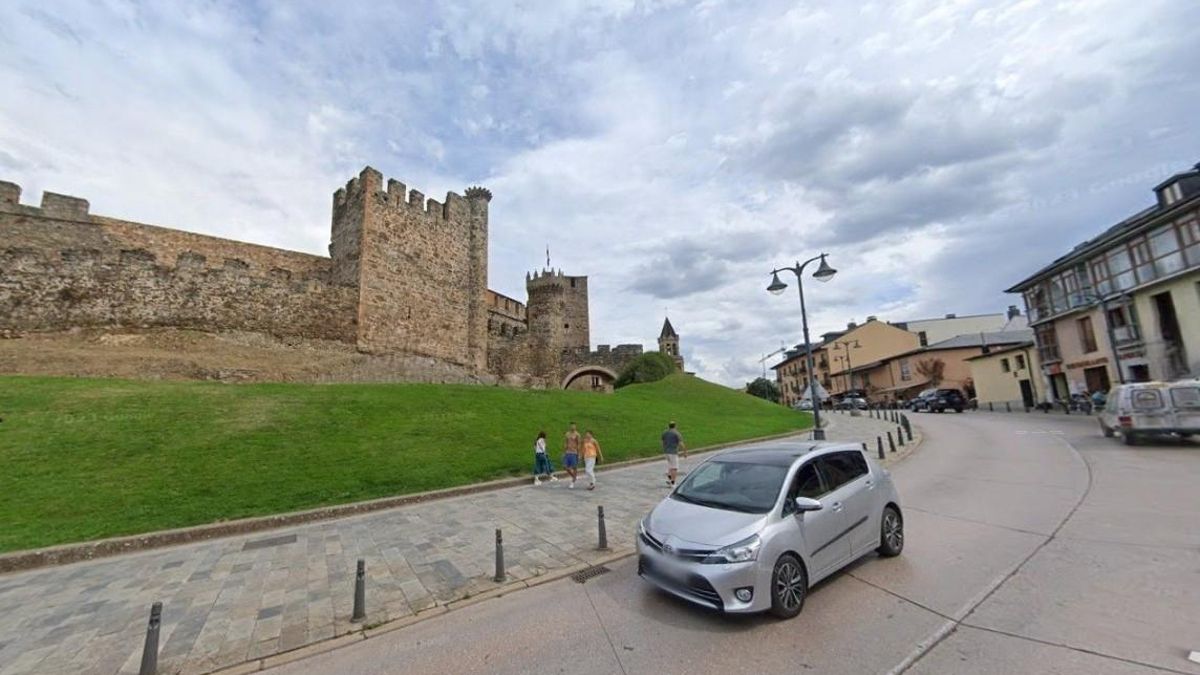 Vista de parte de la avenida del Castillo de Ponferrada.