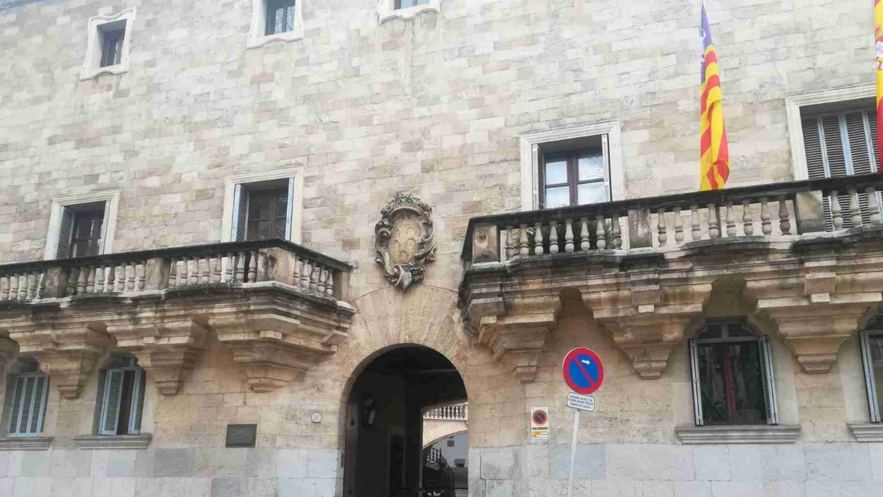 Piden 15 años de cárcel para un hombre por robar y violar a una mujer en Mallorca