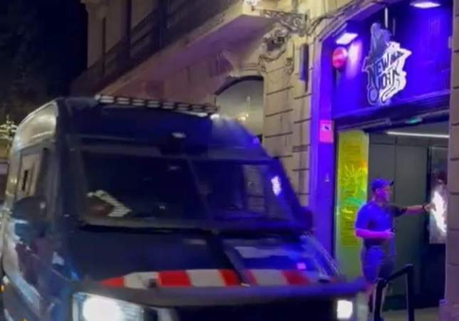 Redada conjunta en discoteca problemática de Barcelona: cuatro detenidos y cinco denunciados por diferentes delitos