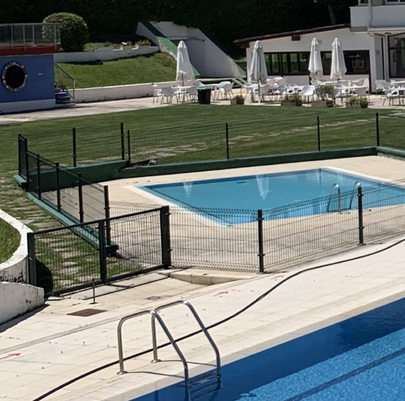 Reto viral provoca cierres en piscinas de Sopela y Orduña por presencia de heces en el agua
