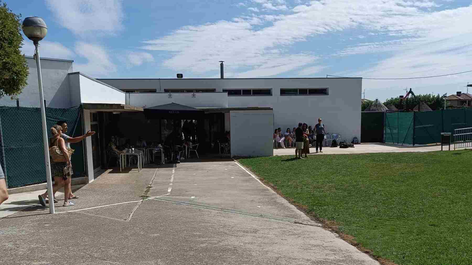 Salvan a un niño pequeño de morir ahogado en las piscinas de un pueblo de Navarra