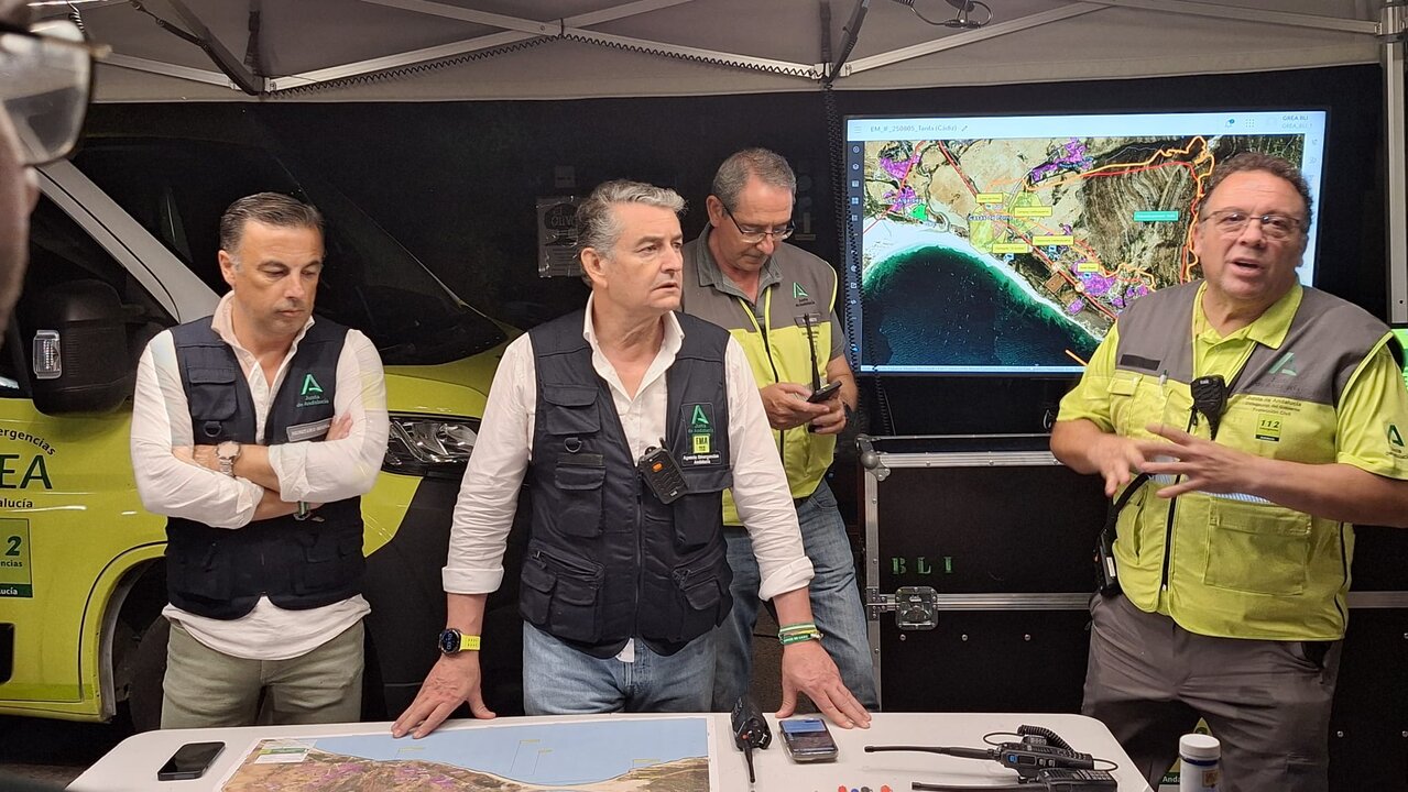 Incendio en Tarifa: más de 1.500 personas se encuentran desalojadas