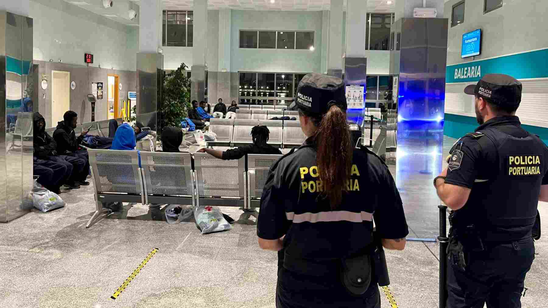 Baleares abre de urgencia espacios en los puertos de Palma, Ibiza y Formentera ante otra oleada de pateras
