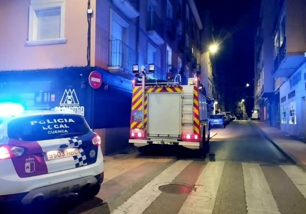Intervienen para apagar un incendio en la calle Ramón y Cajal