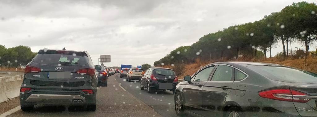 Caos en la carretera A-497: cientos de coches ‘atrapados’ por un accidente de tráfico en Aljaraque
