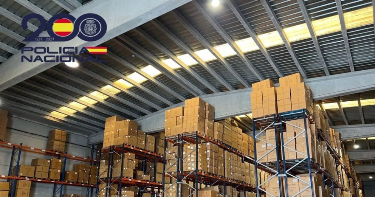 Cae en La Seu una trama de venta de muebles de diseño falsificados