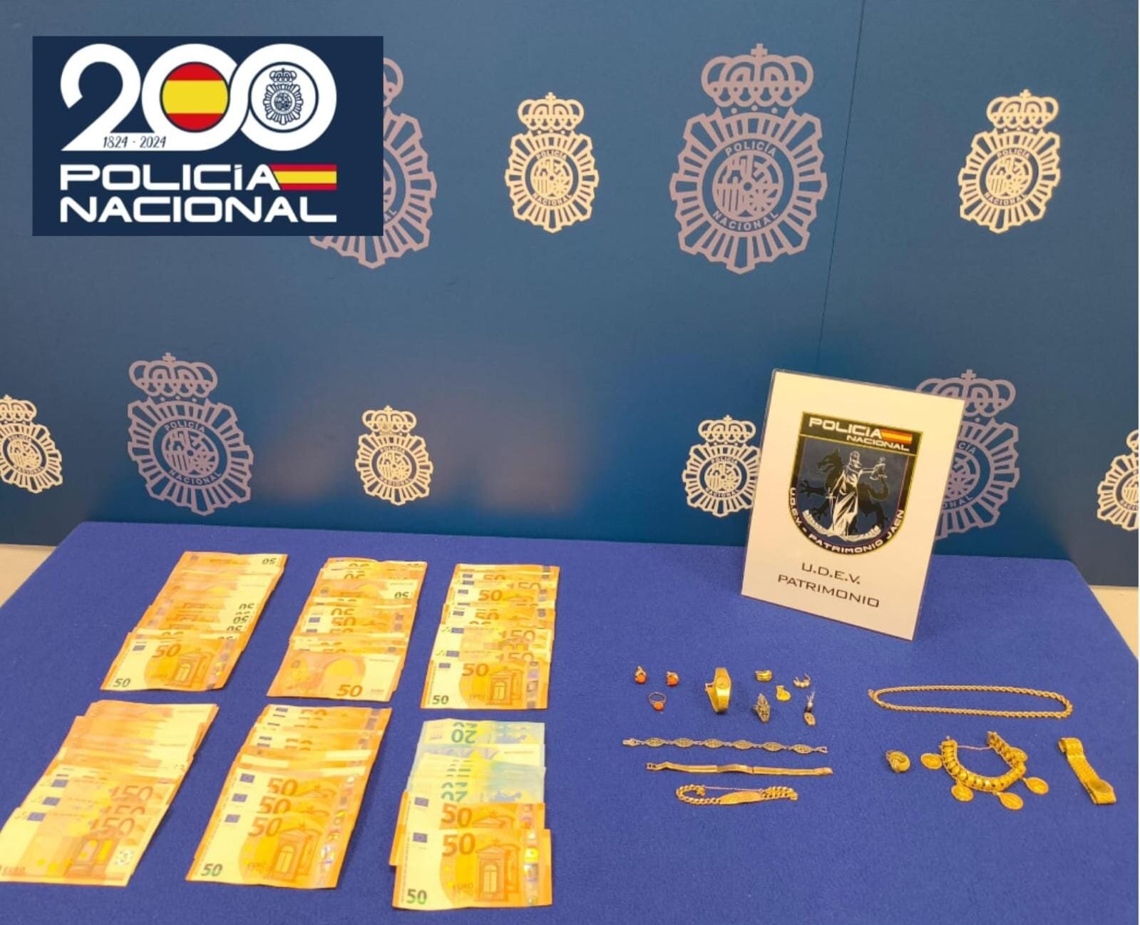 Detenida una mujer por el hurto de joyas y dinero en la vivienda de una anciana