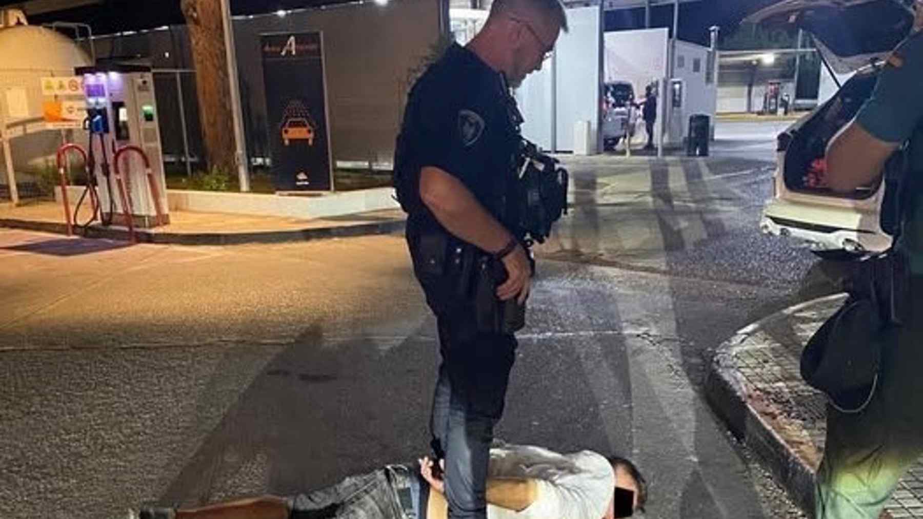 Detenido un colombiano por intentar apuñalar a un policía local de Alcudia en un control de alcoholemia