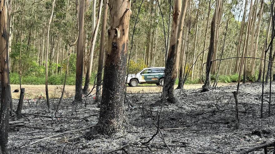 Detenido un vecino de Toques como presunto autor de un incendio forestal en Melide